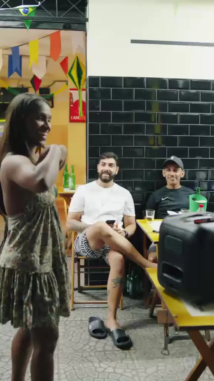 Voz que arrepia! Adrielle Show encanta ao interpretar “Na Maldade” de Simone Moreno e viraliza nas redes